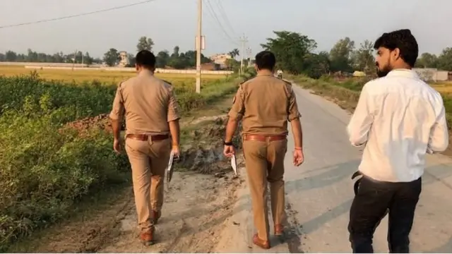 मौके पर जांच करती यूपी पुलिस