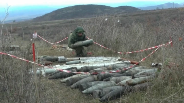 mina zərərsizləşdirən əsgər