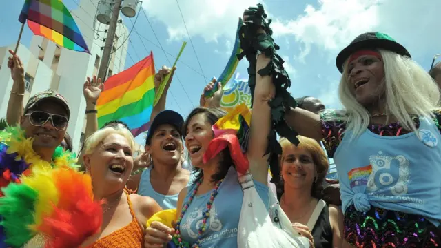 Mariela Castro en una reunión de la comunidad LGBT.