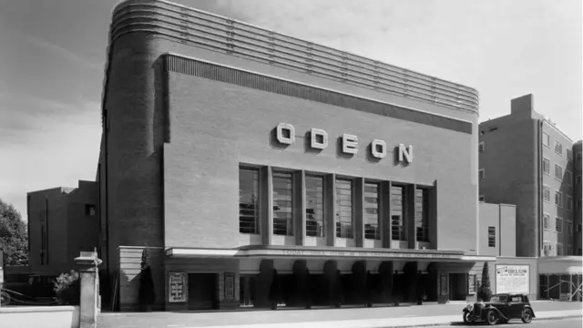 кинотеатр "Одеон"