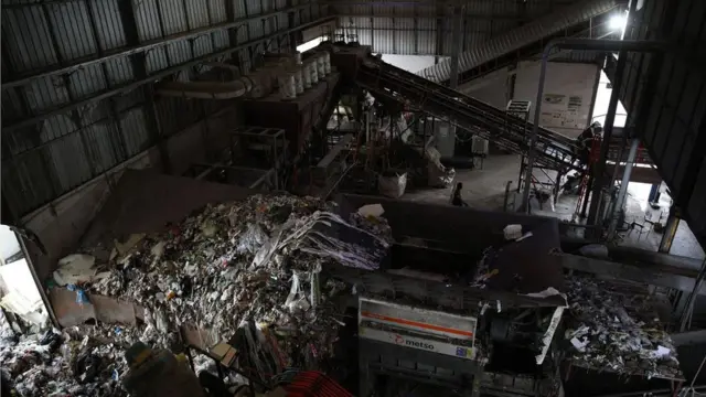 ขยะกำพร้า