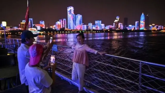 கொரோனா வைரஸ் தொற்று பரவ தொடங்கின சீனா வுஹான் நகரம் இப்போது எப்படி இருக்கிறது?