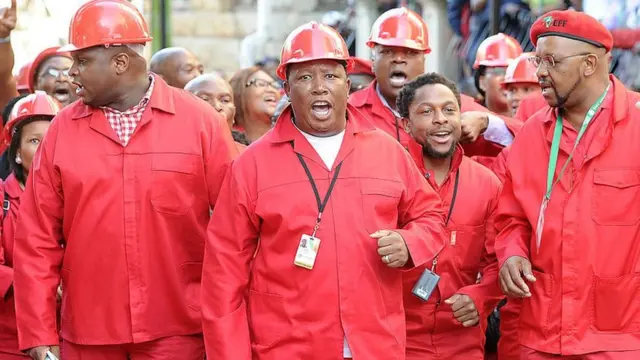 Abadepite ba EFF bageze mu nteko ishingamategeko i Cape Town muri Afurika y'epfo - mu kwezi kwa kabiri mu 2016