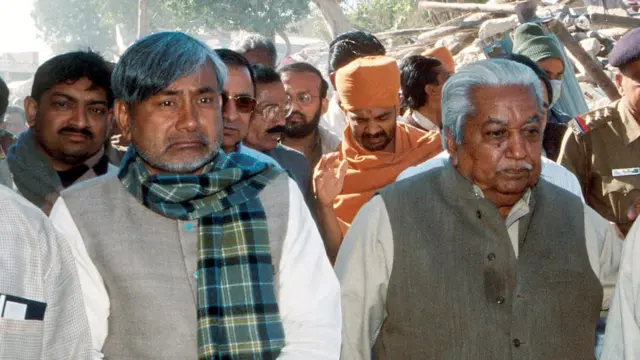 નીતીશ કુમાર અને કેશુભાઈ પટેલ