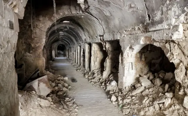 بقايا سوق المدينة الأثري