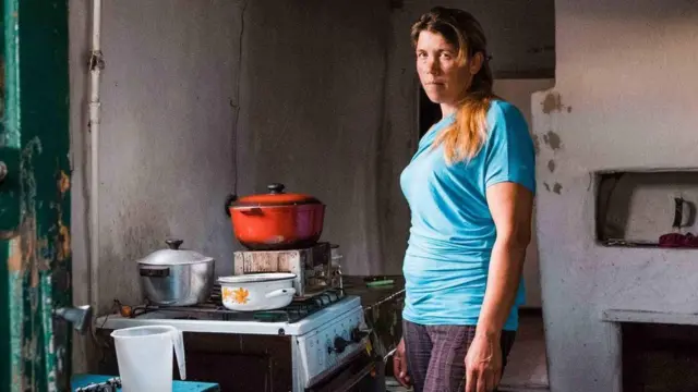 Марина на кухне