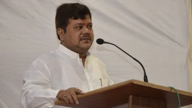 मुंबै बँक, प्रवीण दरेकर