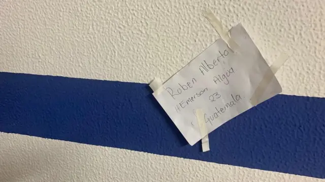 Aviso para identificar a los heridos en la clínica de Cruz Roja