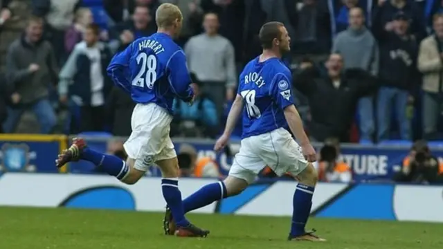 Wayne Rooney celebra un gol