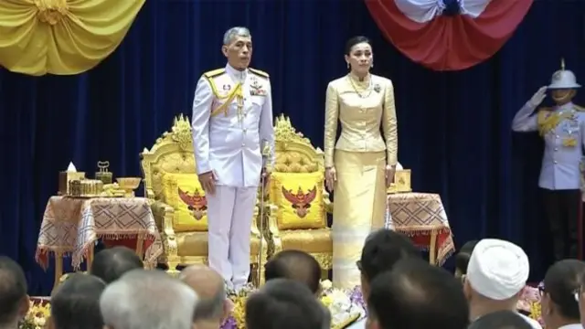 ร.10 และพระราชินี