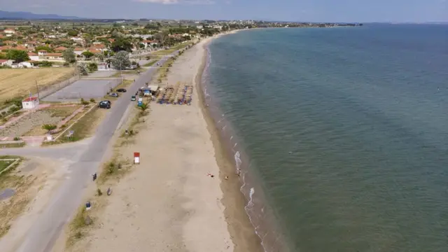 கடற்கரையில் இருக்கும் மணல் துகள்களைவிட இந்த பிரபஞ்சத்தில் நட்சத்திரங்கள் அதிகம் இருக்கின்றனவா?