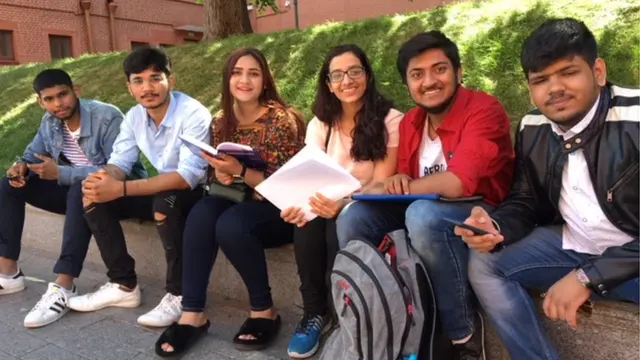 रूस में भारतीय छात्र