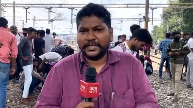 సికింద్రాబాద్ రైల్వే స్టేషన్‌లో బీబీసీ ప్రతినిధి బళ్ల సతీశ్