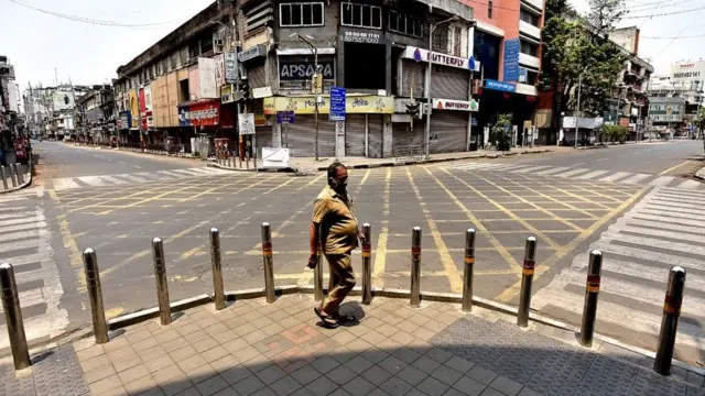 मुख्यमंत्री उद्धव ठाकरे, कोरोना