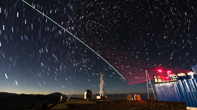 ภาพจำลองการทดสอบส่งสัญญาณข้อมูลควอนตัมผ่านดาวเทียมของจีน