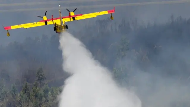 طائرة إطفاء