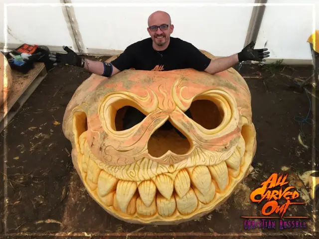 Вирізання гарбуза