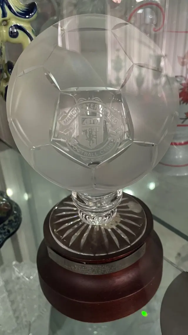 Znak pažnje koji su Zvezdini fudbaleri dobili na prijateljskoj utakmici sa Junajtedom 1987.