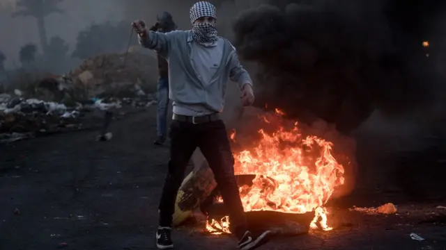 شاب فلسطيني