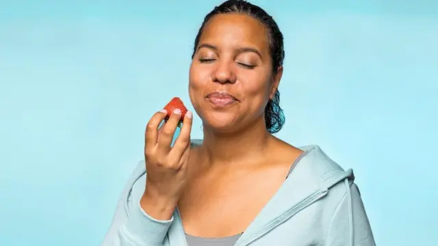 كم كوبا من الماء يجب أن نشربه يوميا؟