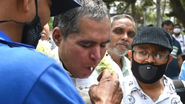 दीपक जैसी