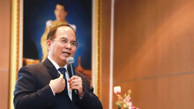 พล.อ.ท.นพ.อนุตตร จิตตินันทน์ ประธานราชวิทยาลัยอายุรแพทย์แห่งประเทศไทย