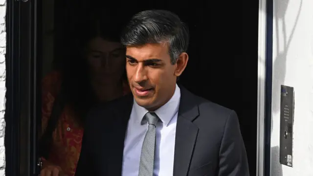 ઋષિએ જુલાઈમાં નાણામંત્રી તરીકે રાજીનામું આપ્યું ત્યાર બાદ ઘણા મંત્રીઓએ બોરિસ જોનસનની કૅબિનેટમાંથી રાજીનામું આપી દીધું