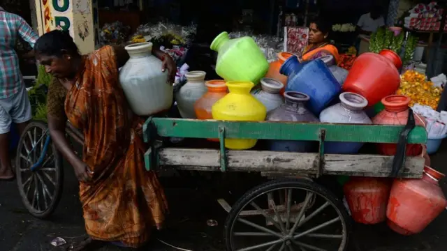 தண்ணீர்