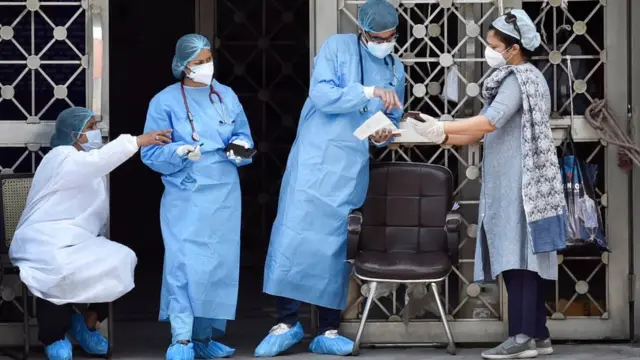 कोरोना, नरेंद्र मोदी, कोव्हिड, डॉक्टर, वैद्यकीय कर्मचारी, आरोग्य कर्मचारी