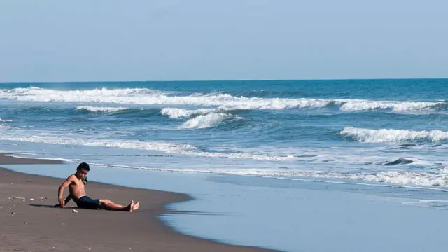 Playa de La Libertad en El Salvador