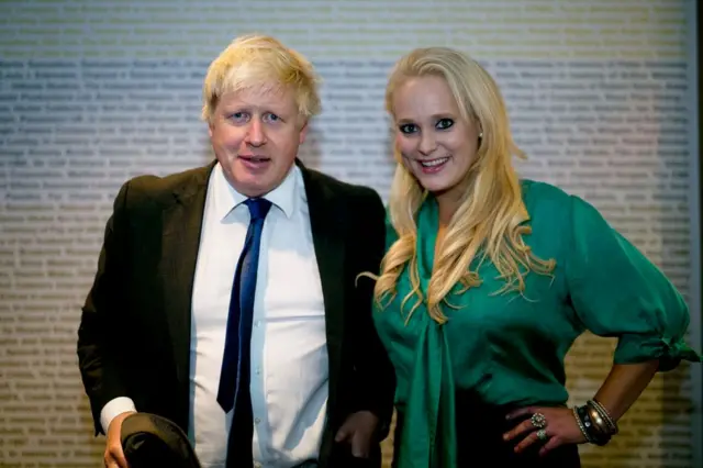 Boris Johnson y Jennifer Arcuri en la conferencia Innotech Hacking and data en Londres el 14 de octubre de 2014.
