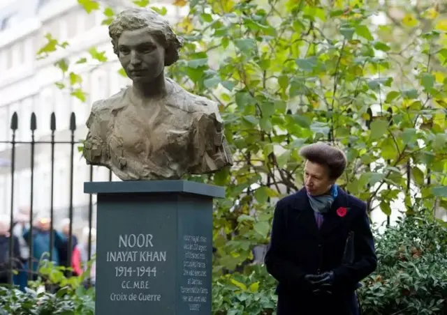 نور عنایت خان