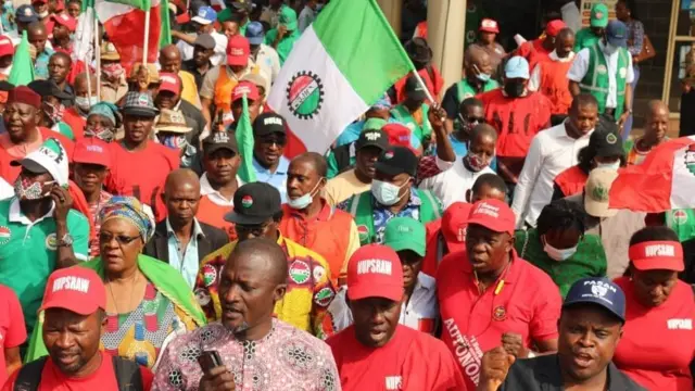 Aworan awọn oṣiṣẹ Naijiria nibi iwọde