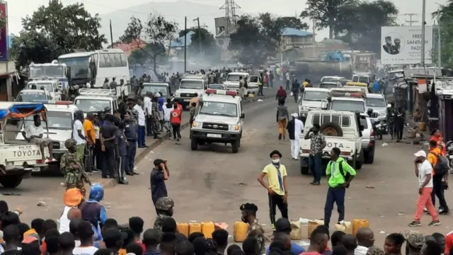 Gushika uno musi ku wa gatandatu mu gitondo, abajejwe umutekano bari bagose ahabereye iryo sanganya