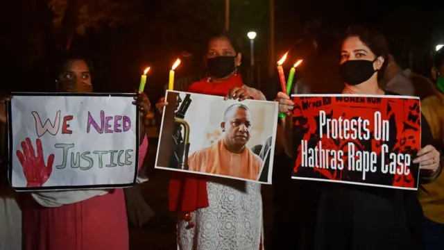 কলকাতাতে সুফি হিউমানিটি ফাউন্ডেশনের আয়োজিত মোমবাতি প্রতিবাদ