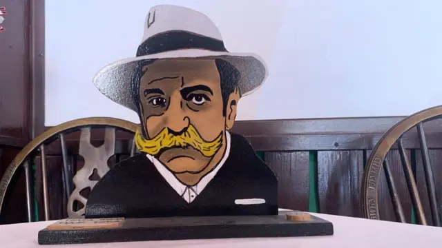 сто у српској кафани