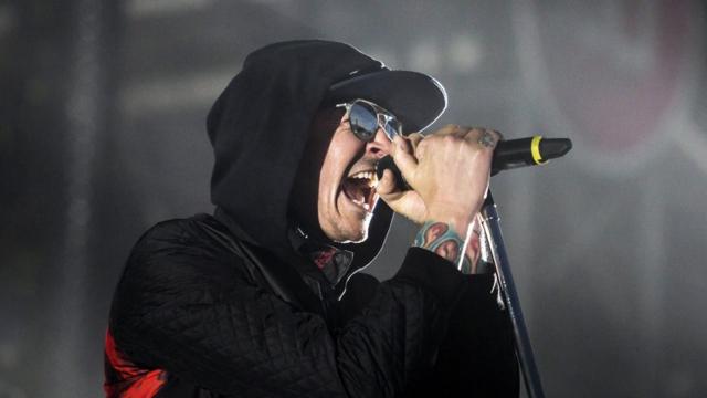 Скончался вокалист группы Linkin Park Честер Беннингтон - BBC News Русская  служба
