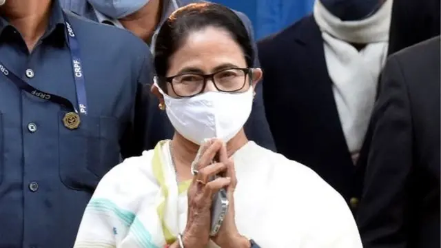 નંદિગ્રામ અને સિંગુરમાં ઔદ્યોગિક પ્લાન્ટનો વિરોધ કરીને મમતા બેનરજીએ ખેડૂતો અને શ્રમિકોમાં ડાબેરી પક્ષોનું સ્થાન લીધું