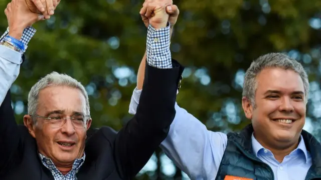Álvaro Uribe e Iván Duque.