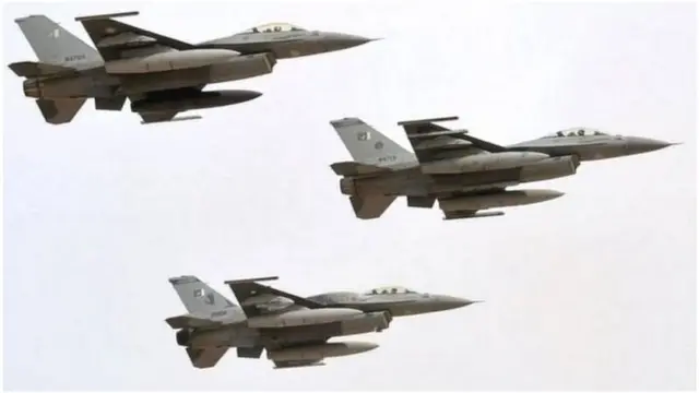 लढाऊ विमानं