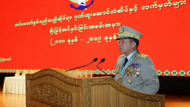 တပ်မတော်စွမ်းရည်သတ္တိဆိုင်ရာ ဂုဏ်ထူးဆောင်တံဆိပ်နဲ့ လက်မှတ်တွေချီးမြှင့်ပွဲမှာအခုလိုပြောကြားခဲ့တာဖြစ်ပါတယ်။