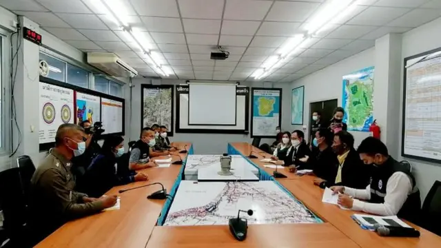 ထိုင်းရဲတပ်ဖွဲ့တွေ့ဆုံရာမှာ ကျုးလွန်သူရဲအရာရှိကိုသာမက နောက်ကွယ်က ကျုးလွန်နိုင်အောင် အားပေးသူတွေကို ပါအရေးယူပေးဖို့ တောင်းဆိုခဲ့