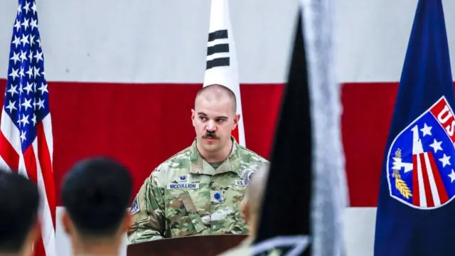 주한 미우주군 창설식에서 발언하는 조슈아 맥컬리언 주한 미우주군 사령관