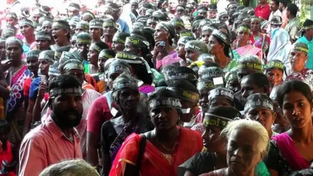 අතුරුදහන්වූවන්ගේ මවුවරුන්ගේ පෙළපාලියක්