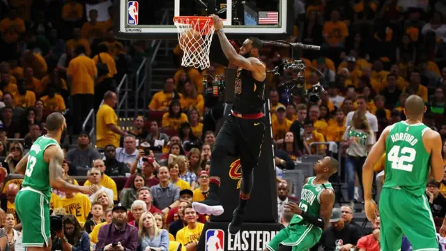 LeBron James, auteur de 27 points face à Boston samedi soir