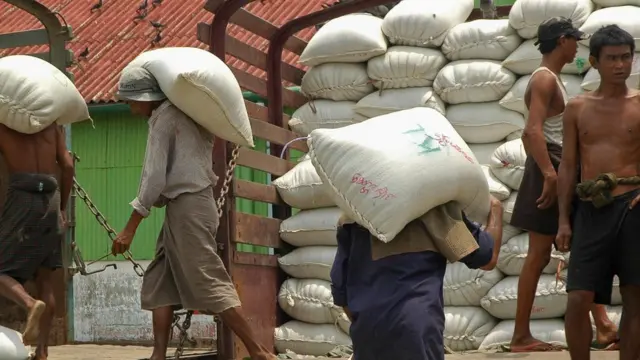 బియ్యం అక్రమ రవాణా