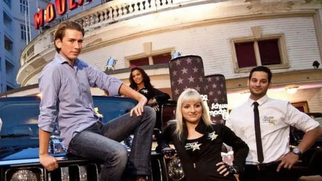 นายเซบาสเตียน คูร์ซ ระหว่างการหาเสียงเมื่อปี 2011