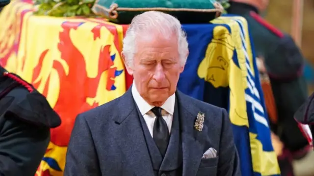 El rey Carlos III en vigilia