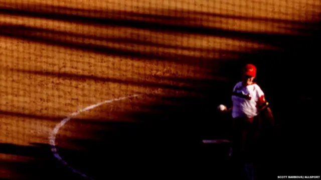 सॉफ्टबॉ़ल