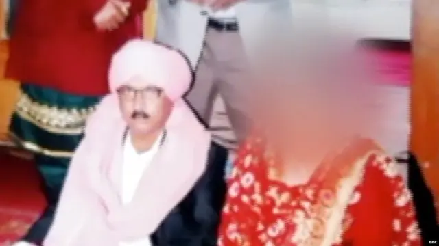 ਰਮੇਸ਼ ਔਰਤਾਂ ਨੂੰ ਮੈਟਰੀਮੋਨੀਅਲ ਸਾਈਟ ਰਾਹੀਂ ਲੱਭਦੇ ਸਨ।